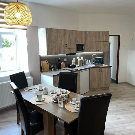 Apartmany Nezarka A Privatni Wellness Jindrichuv Hradec Luaran gambar