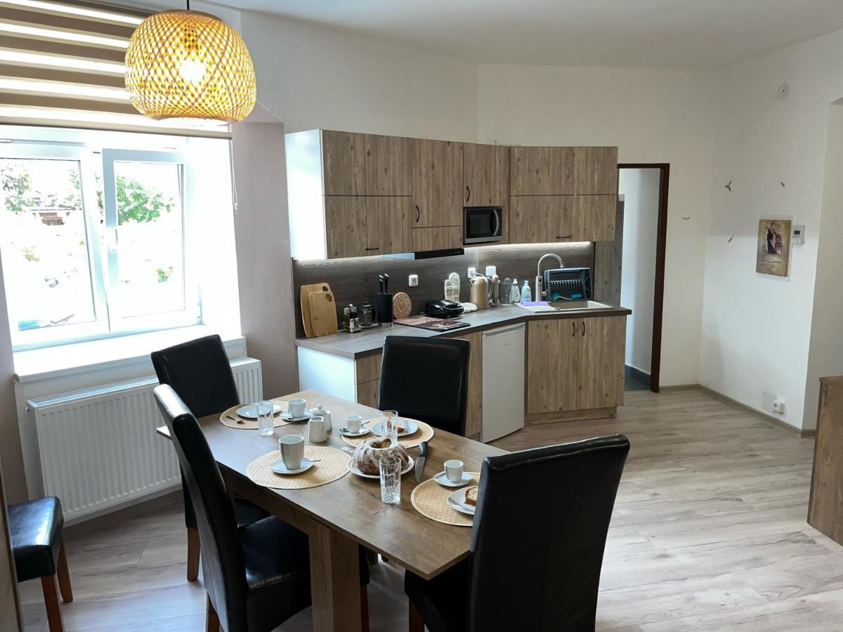 Apartmany Nezarka A Privatni Wellness Jindrichuv Hradec Luaran gambar