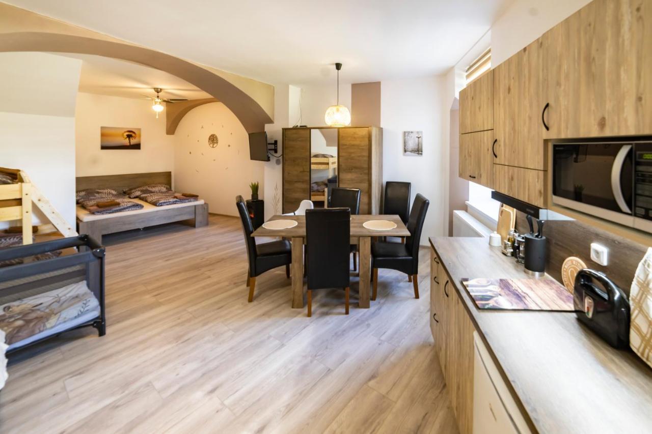 Apartmany Nezarka A Privatni Wellness Jindrichuv Hradec Luaran gambar