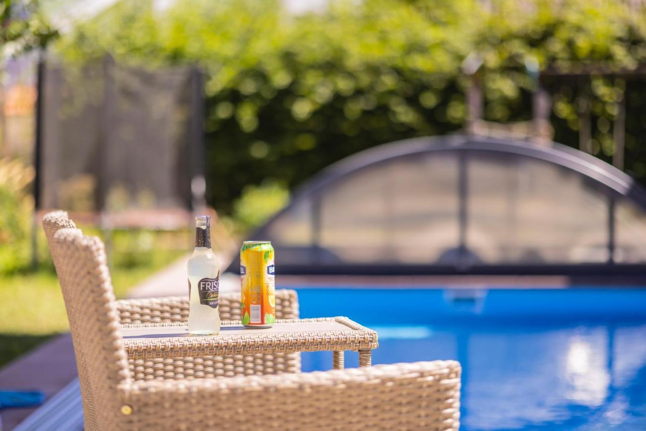 Apartmany Nezarka A Privatni Wellness Jindrichuv Hradec Luaran gambar